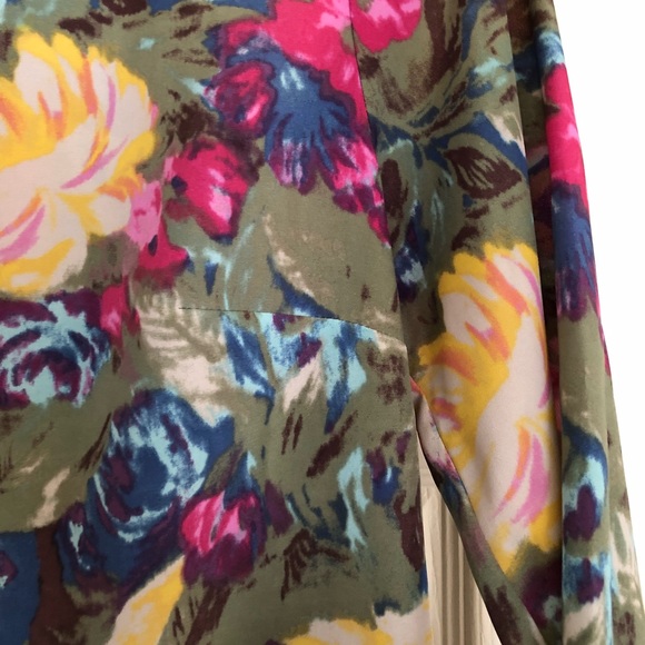 J. Crew | Floral Fitted Blouse - Picture 8 of 8